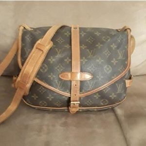 Louis Vuitton Saumur 30